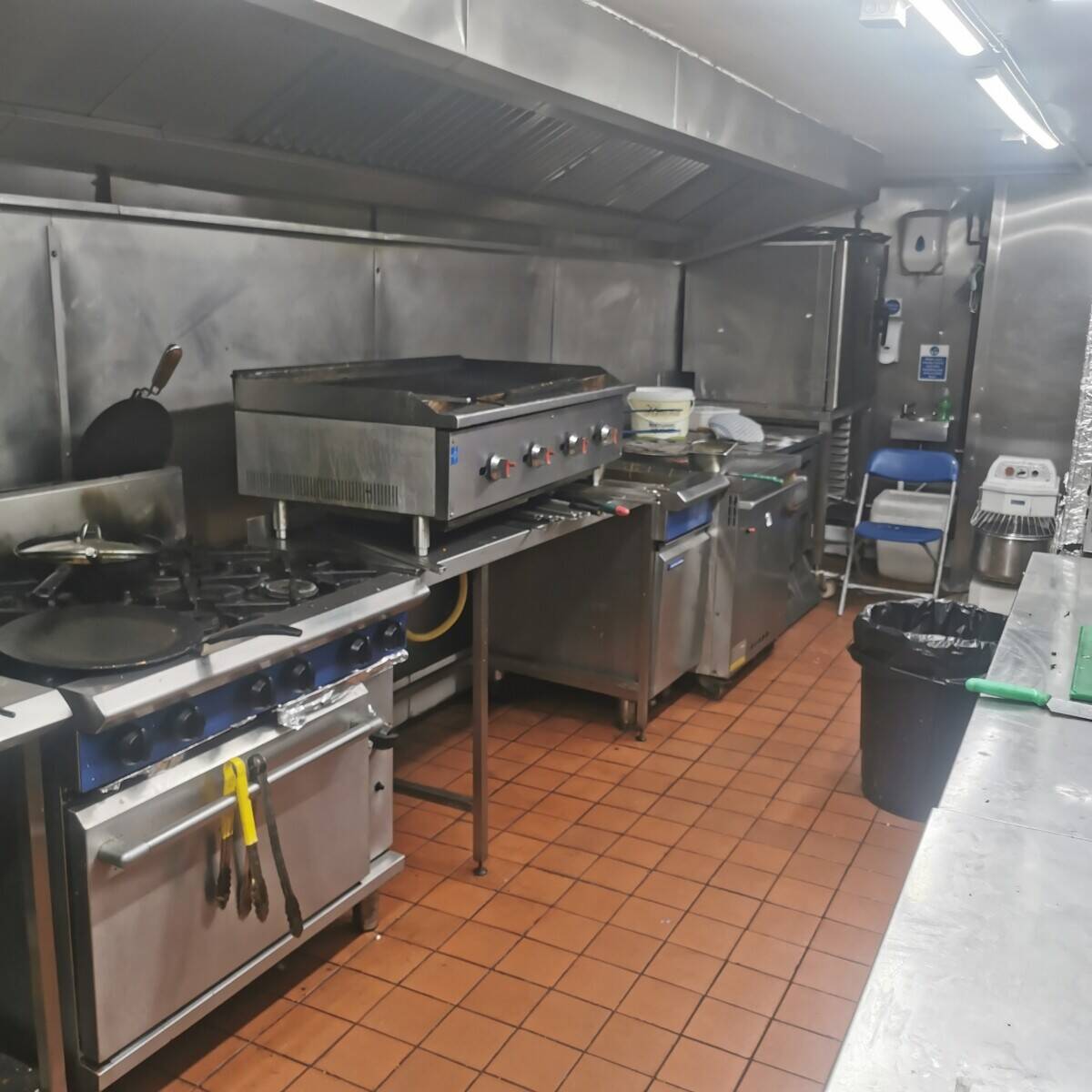 Indian /pakistani restaurant for sale in Milton Keynes 