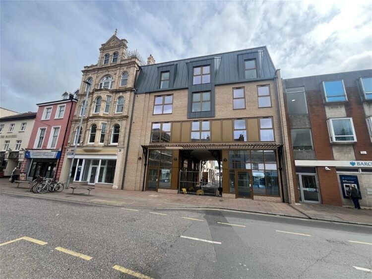 Newly created café/bar space in the heart of Barnstaple For Sale in Barnstaple Photo 1