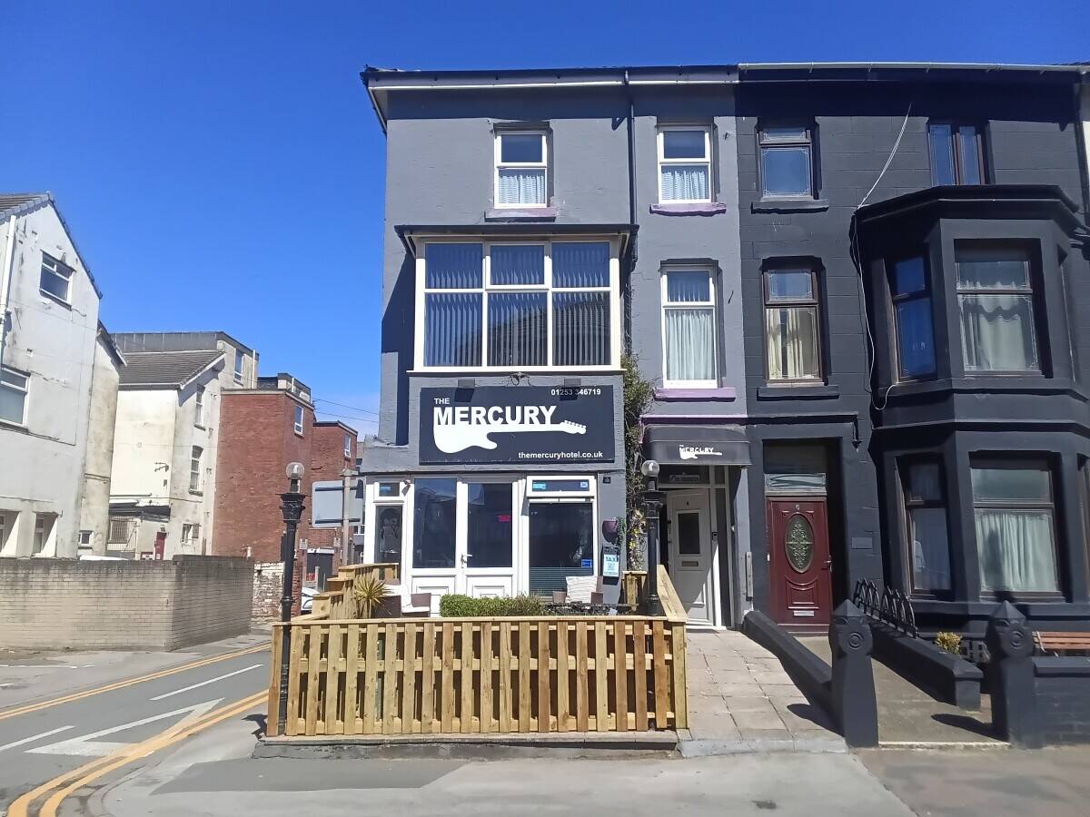 Freehold Licensed Themed Hotel Guest House Bed & Breakfast Blackpool Lancashire North West For Sale Photo 1