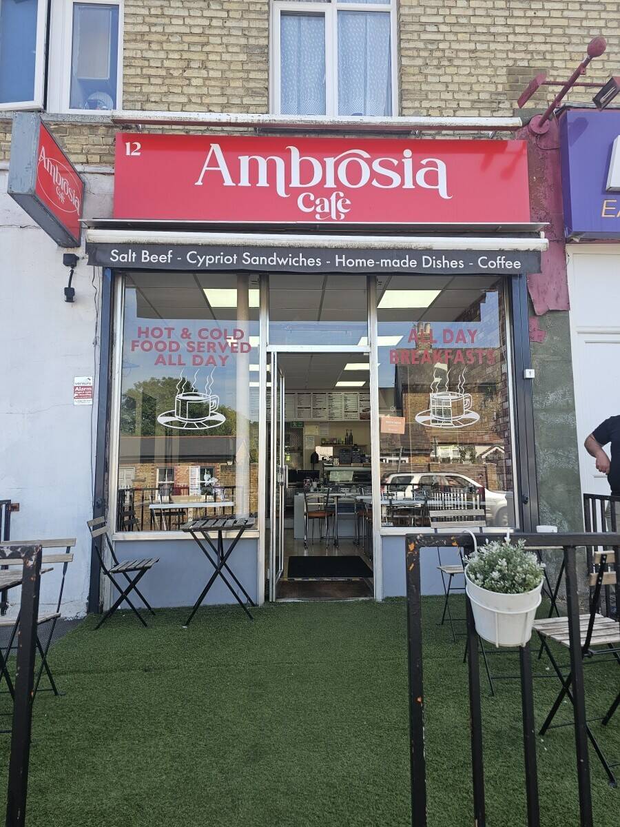 Cafe for sale in New Barnet Photo 1