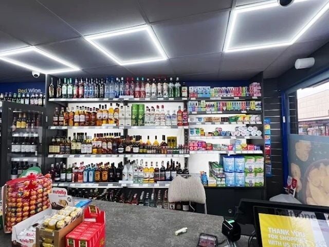 Convenience Store With Counter Newspapers, Off Licence, Recently Granted National Lottery And On Line Sales
                     * * Reduced For Quic