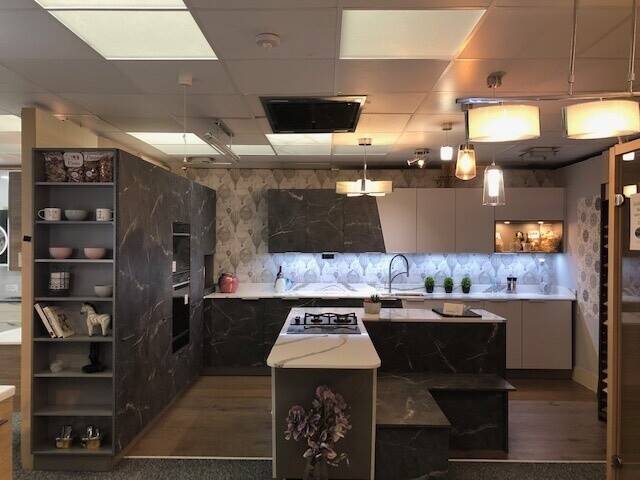 INDEPENDENT BUSINESS THAT DESIGNS & INSTALLS BESPOKE BATHROOMS, BEDROOMS & KITCHENS IN SUSSEX
