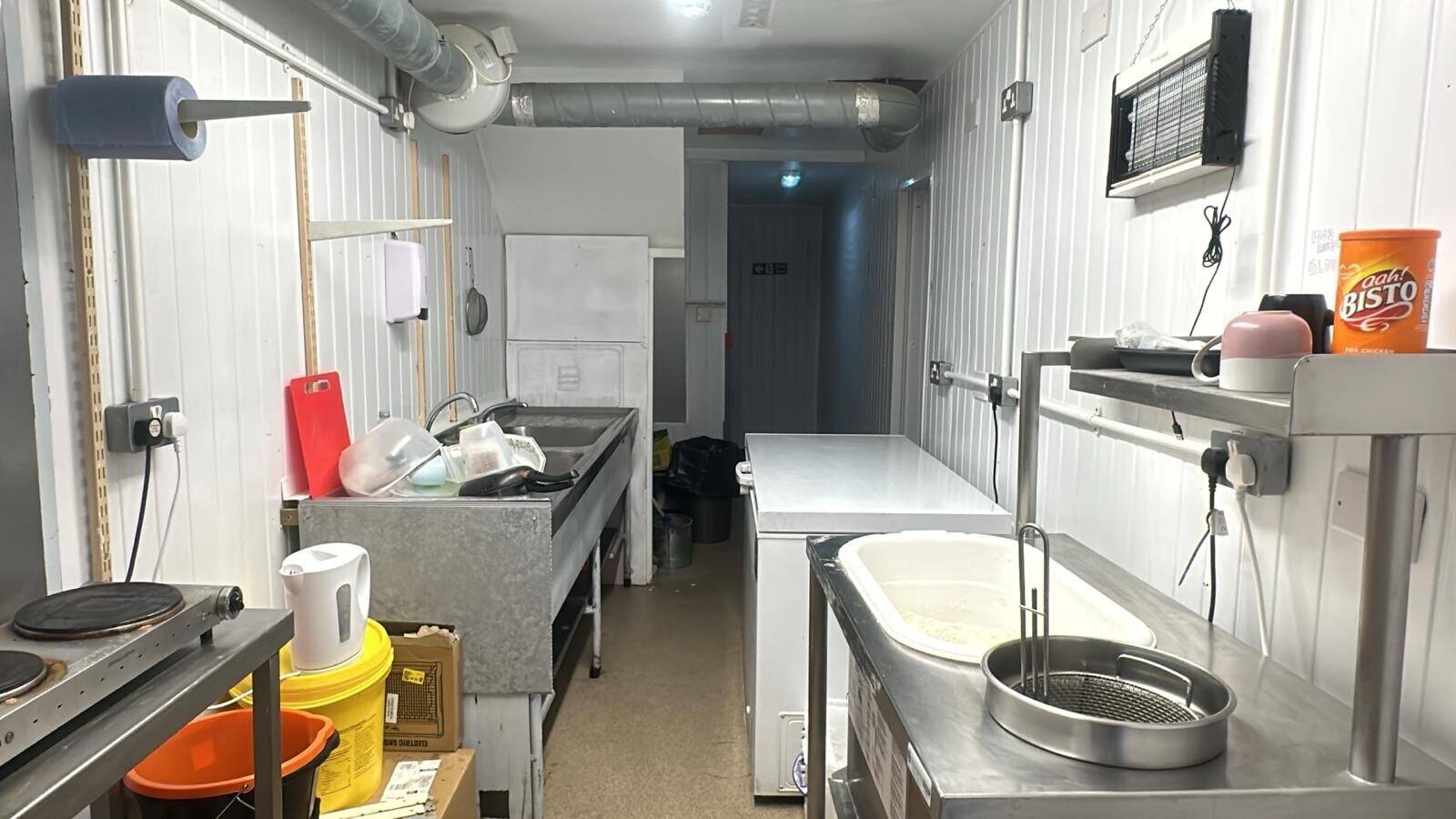 Fried chicken takeaway for sale in Fleetwood Blackpool