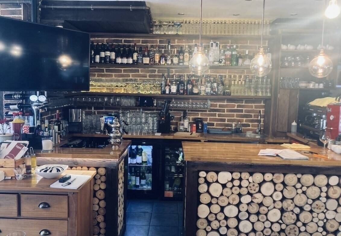 Restaurant for Sale in Raynes Park near Wimbledon