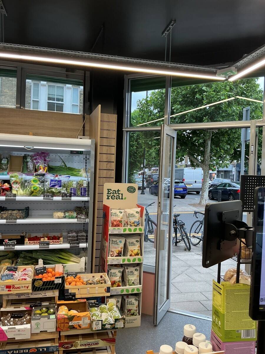 Whole foods / off licence in Clapham
