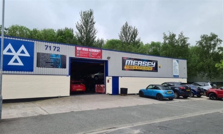 MOT STATION, SERVICE CENTRE, AND TYRE SPECIALIST MOT STATION, SERVICE CENTRE, AND TYRE SPECIALIST