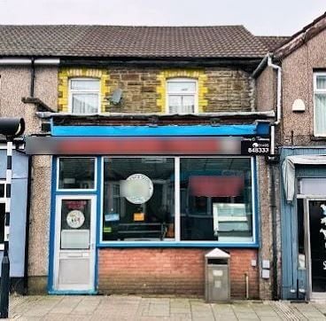 Pizza, Kebabs & Chicken Takeaway for Sale Pizza, Kebabs & Chicken Takeaway for Sale