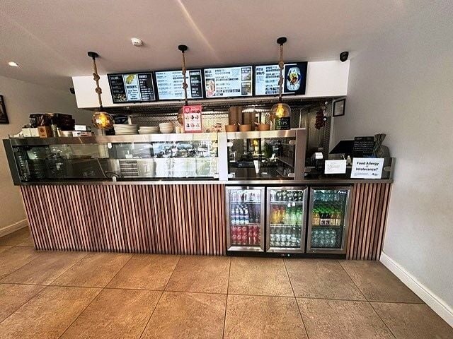 Greek Street Food Takeaway for Sale in Surrey with 5-Star Hygiene Rating