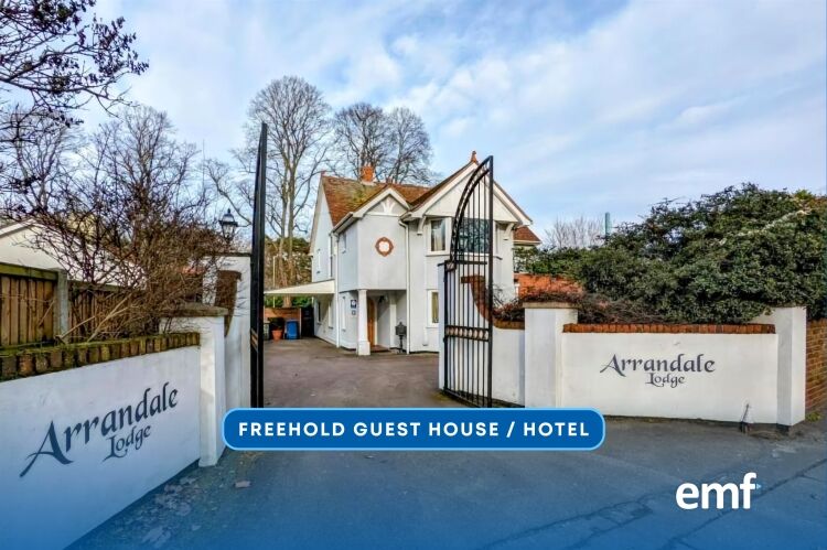 Freehold guest house in Norwich with 8 en-suite bedrooms and potential for expansion