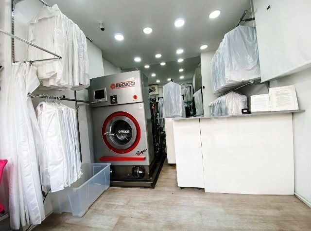 Dry Cleaners With Laundry, Repairs And Alterations- Discrete for Sale