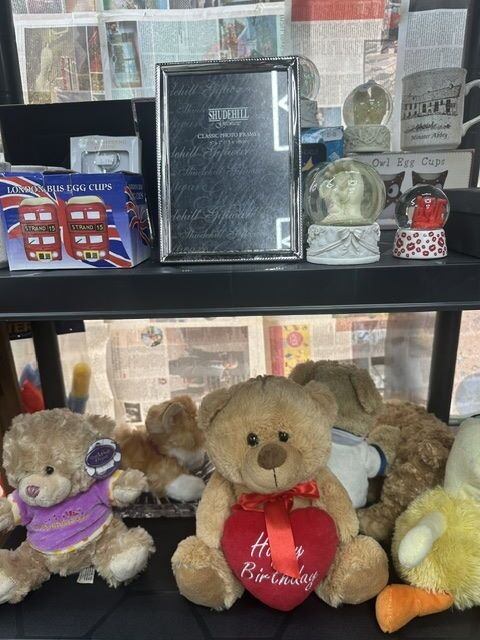 Hardware, Household Goods & Toy Shop e Class Use for Sale Photo 1