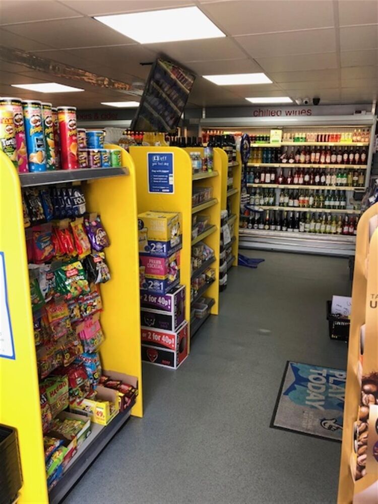 THRIVING POST OFFICE & LICENSED CONVENIENCE STORE IN MALTBY Photo 10
