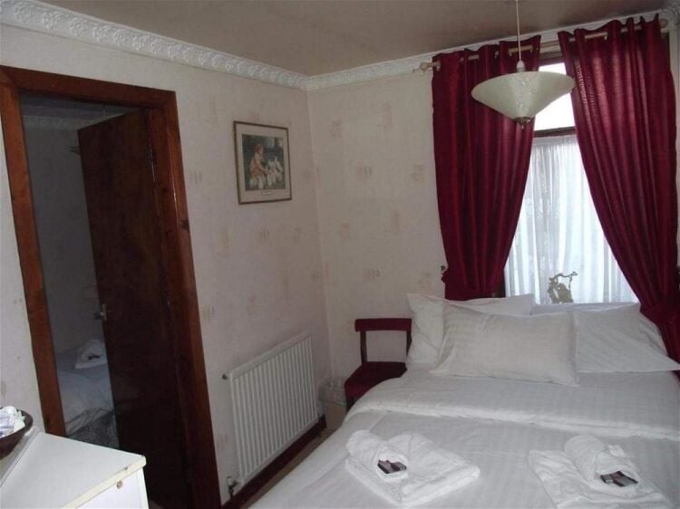 LICENSED FREEHOLD BED & BREAKFAST GUEST HOUSE IN BLACKPOOL Photo 10