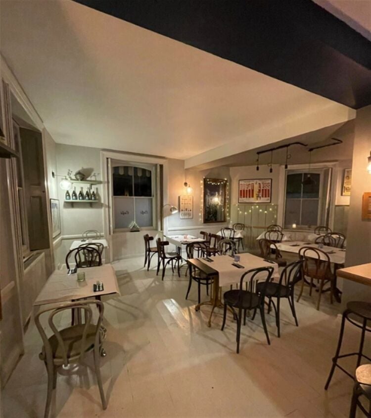 SUPERB COFFEE SHOP & WINE BAR WITH HUGE POTENTIAL IN CALNE/WILTS Photo 10