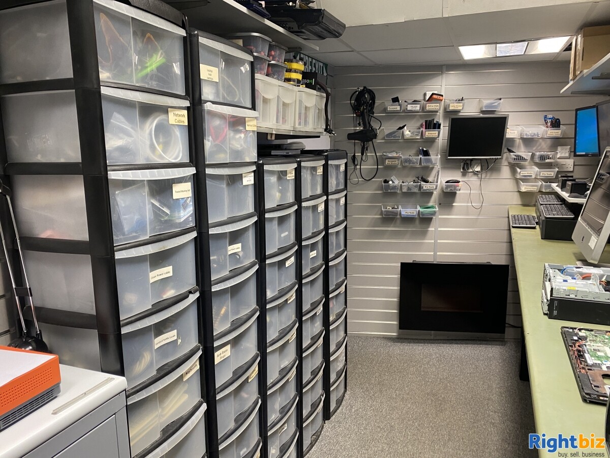 Computer Repair Retail Sales & Electronics Trade-in Store for Sale in Wellingborough, Northants