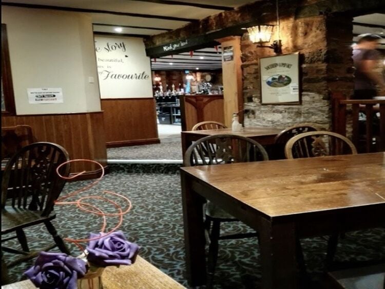 Popular Bistro with Living Accommodation For Sale Photo 10