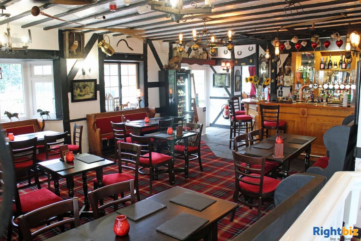 GWENT - WELL KNOWN FOOD LED COUNTRY PUB WITH PANORAMIC VIEWS OF SURROUNDING COUNTRYSIDE Photo 10