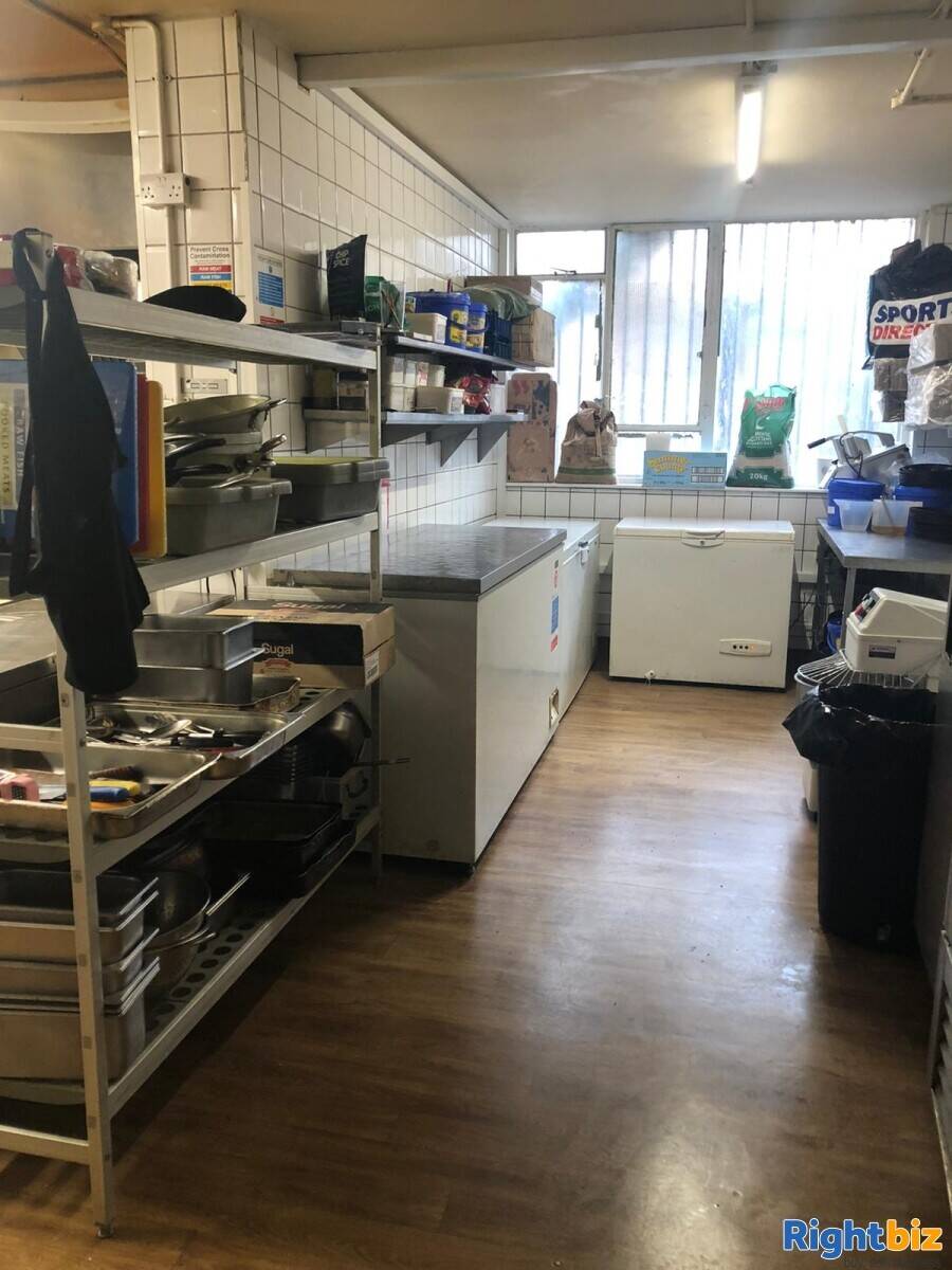 Fully Equipped Italian restaurant and takeaway  in Grimsby Town Centre Photo 10