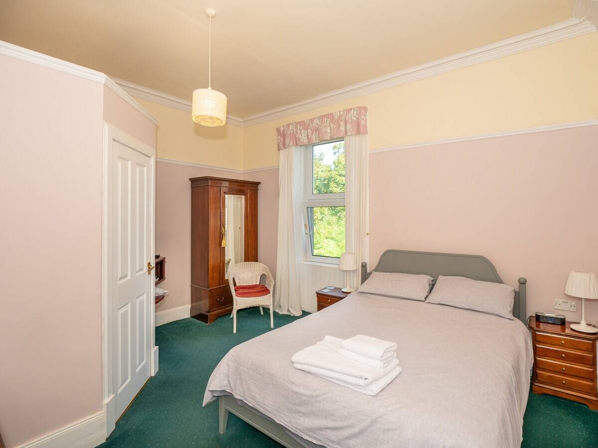 Popular Victorian Guest House in Annan