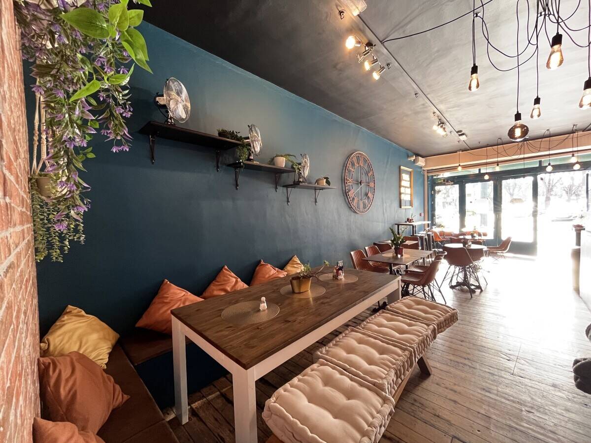 Super Fashionable Cafe on the high street with 15 years lease, 13 years remaining in East Sheen