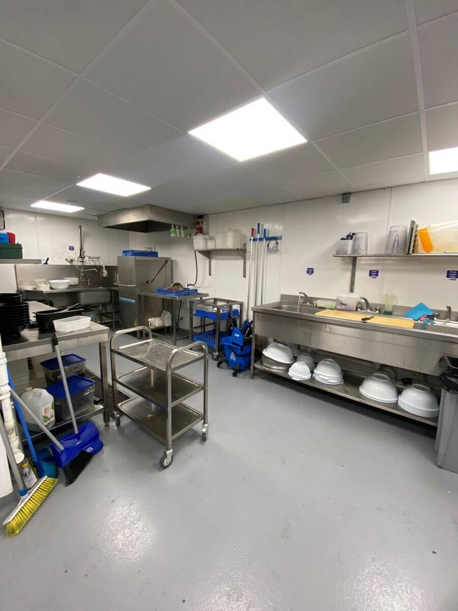 Stunning Restaurant for sale in the Heart of Chelsea's King's Rd Photo 10