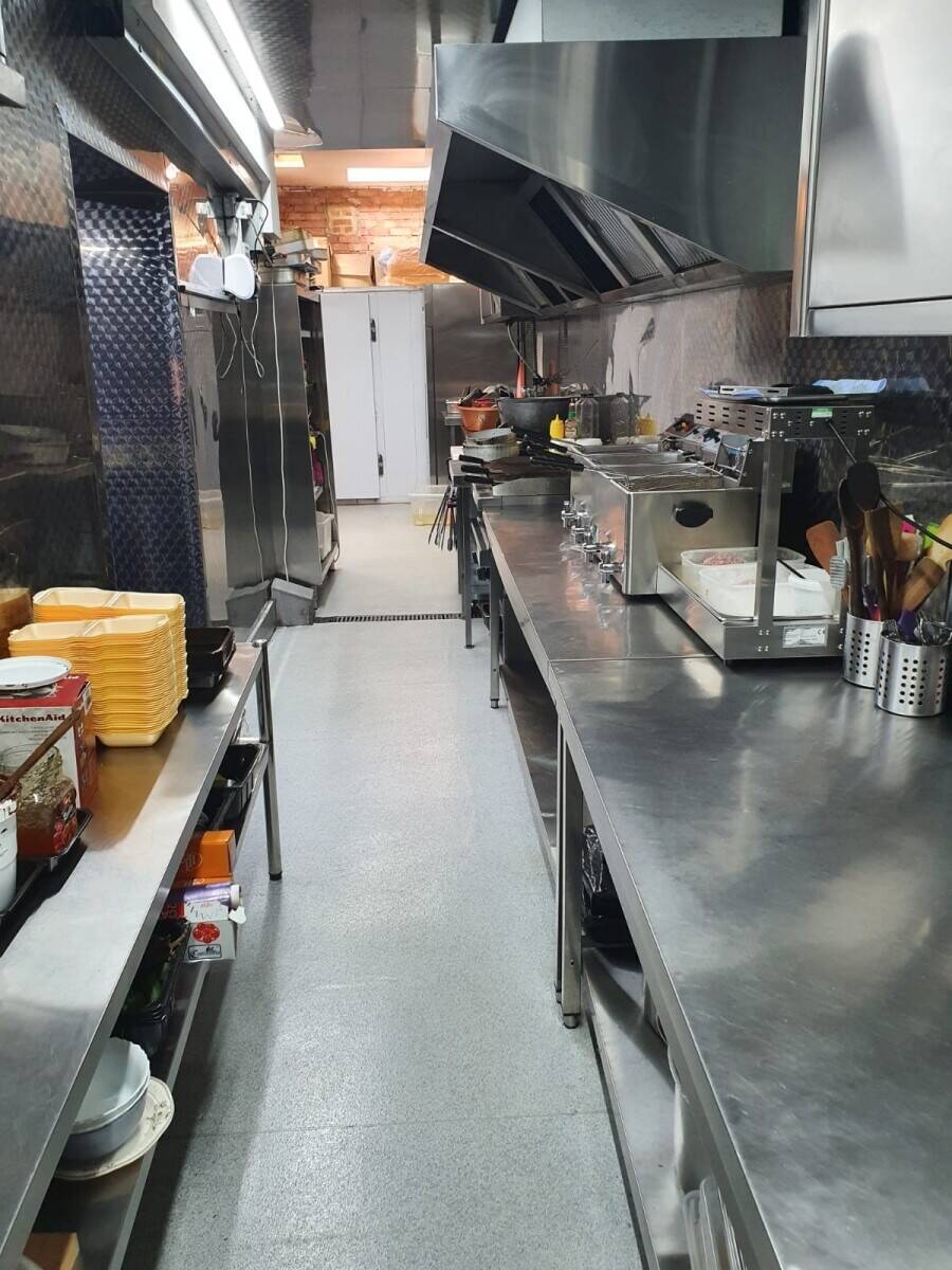 Restaurant Pizza Food Delivery for sale in Upton Park Photo 8