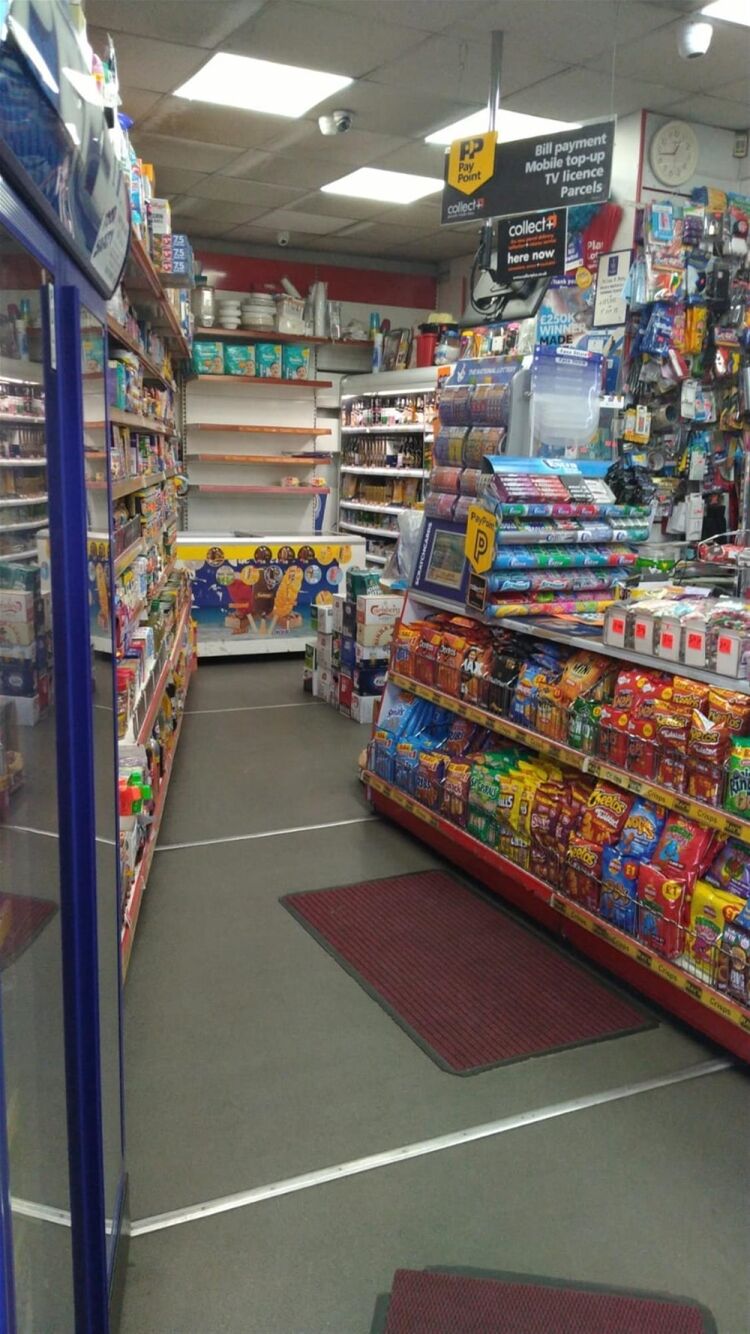 FREEHOLD LICENSED CONVENIENCE STORE WITH 4 BEDROOM ACCOMMODATION WEST YORKSHIRE Photo 10