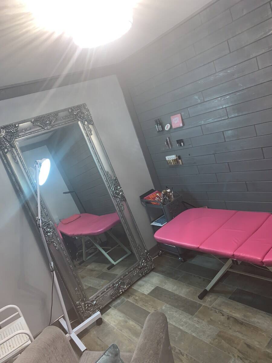 Combined Aesthetic, Beauty & Tanning Salon forsale