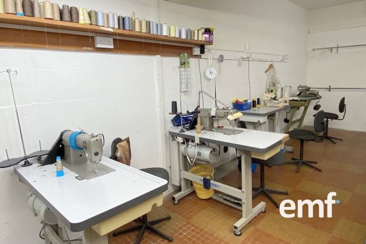 Clothing Alterations & Dry Cleaning Agent Photo 10