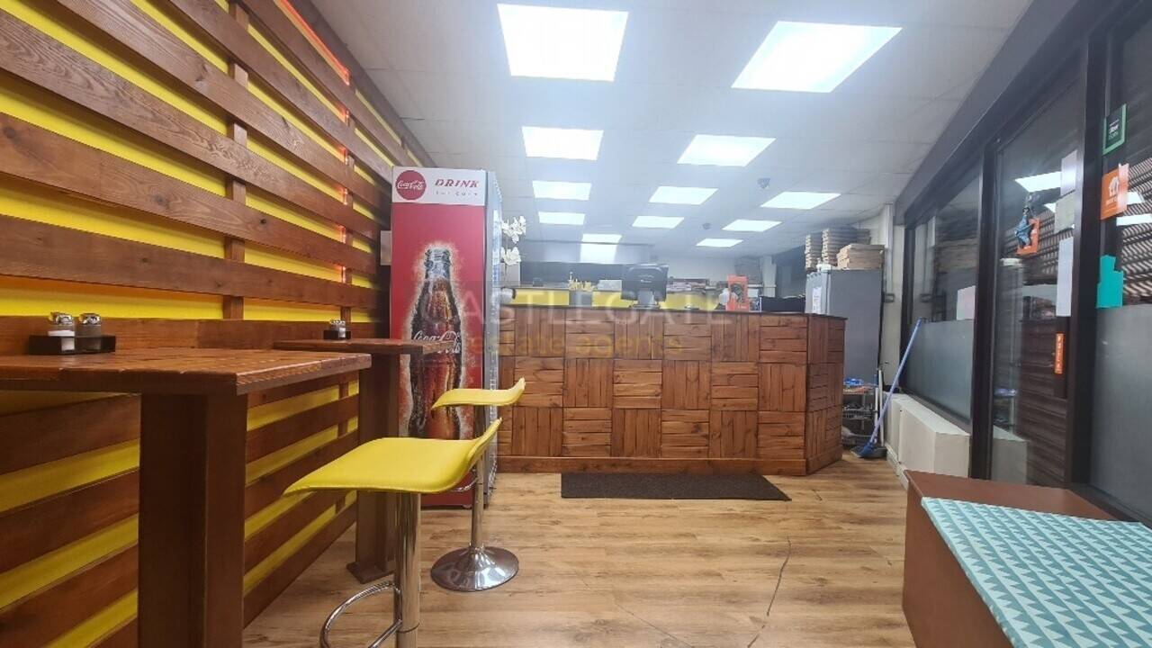 Leasehold diner/ takeaway for sale in Huddersfield Photo 10