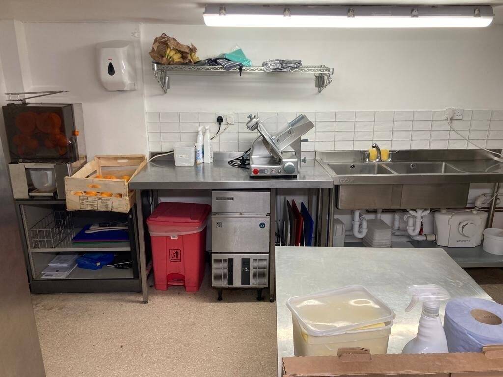 Newly refurbished Brunch Restaurant Bakery Patisserie for sale Photo 10