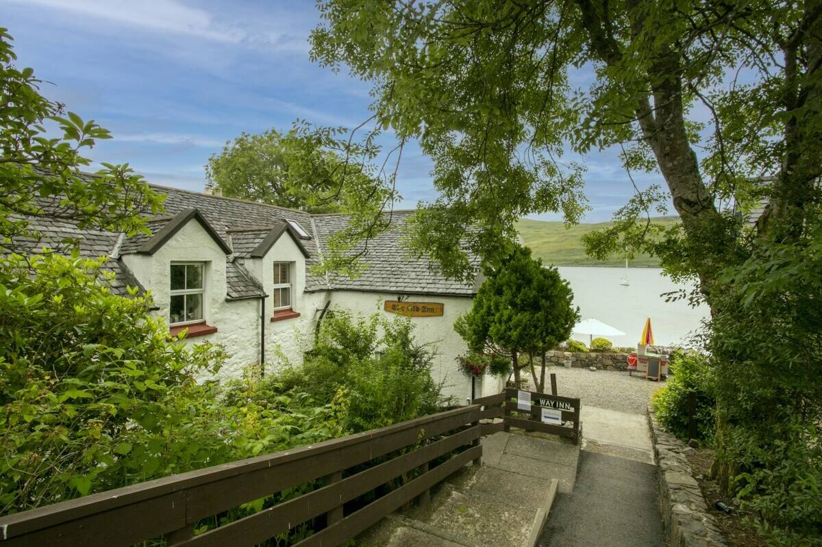 High Volume Pub Restaurant With Letting Accommodation For Sale