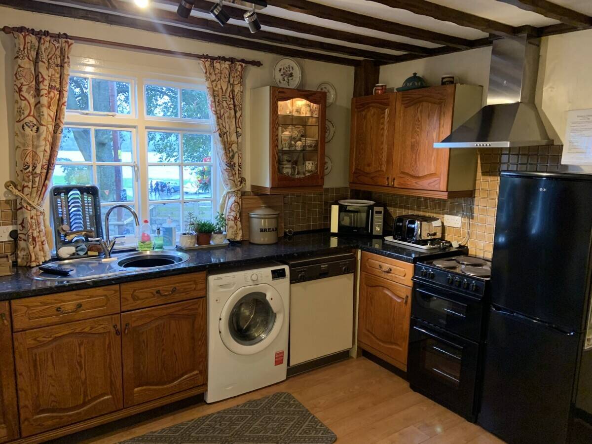 EXCEPTIONAL FREEHOLD BUSINESS OPPORTUNITY ON THE SHORES OF BALA LAKE, SNOWDONIA, NORTH WALES