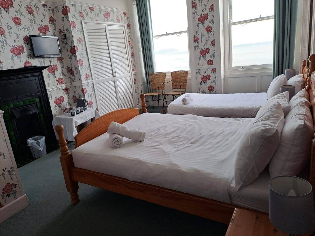 Very Long Leasehold (virtual freehold)  GUEST HOUSE for sale WEYMOUTH Photo 10