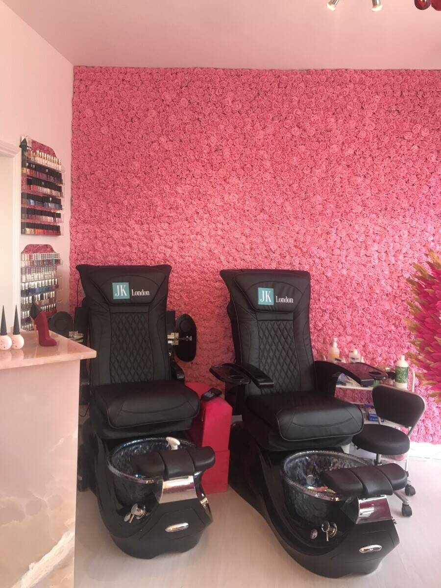 Nail bar and beauty salon 