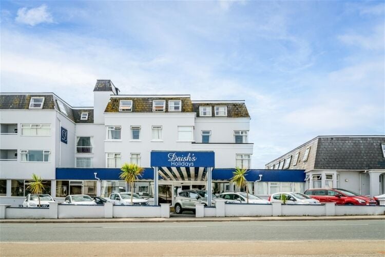 Substantial North Cornwall Resort Hotel For Sale in Newquay Photo 10