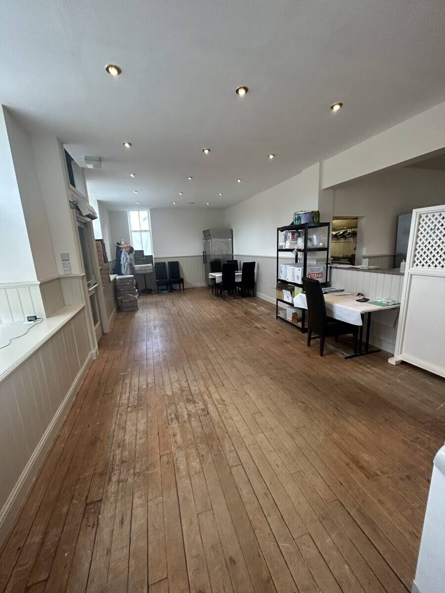Italian restaurant and takeaway for sale