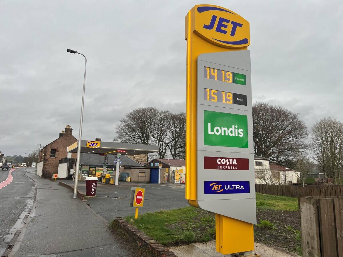 Recently modernised petrol filling station and Londis shop (ref 1657)