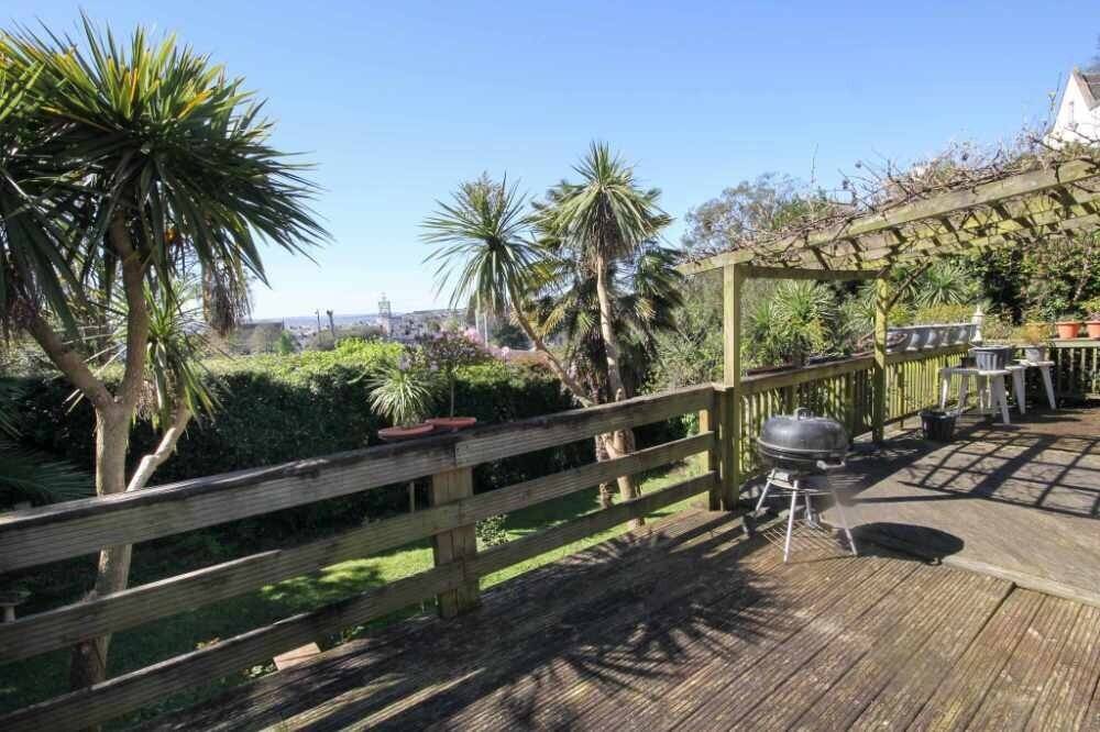A wonderful Victorian 11-bedroom En suite guesthouse Photo 10