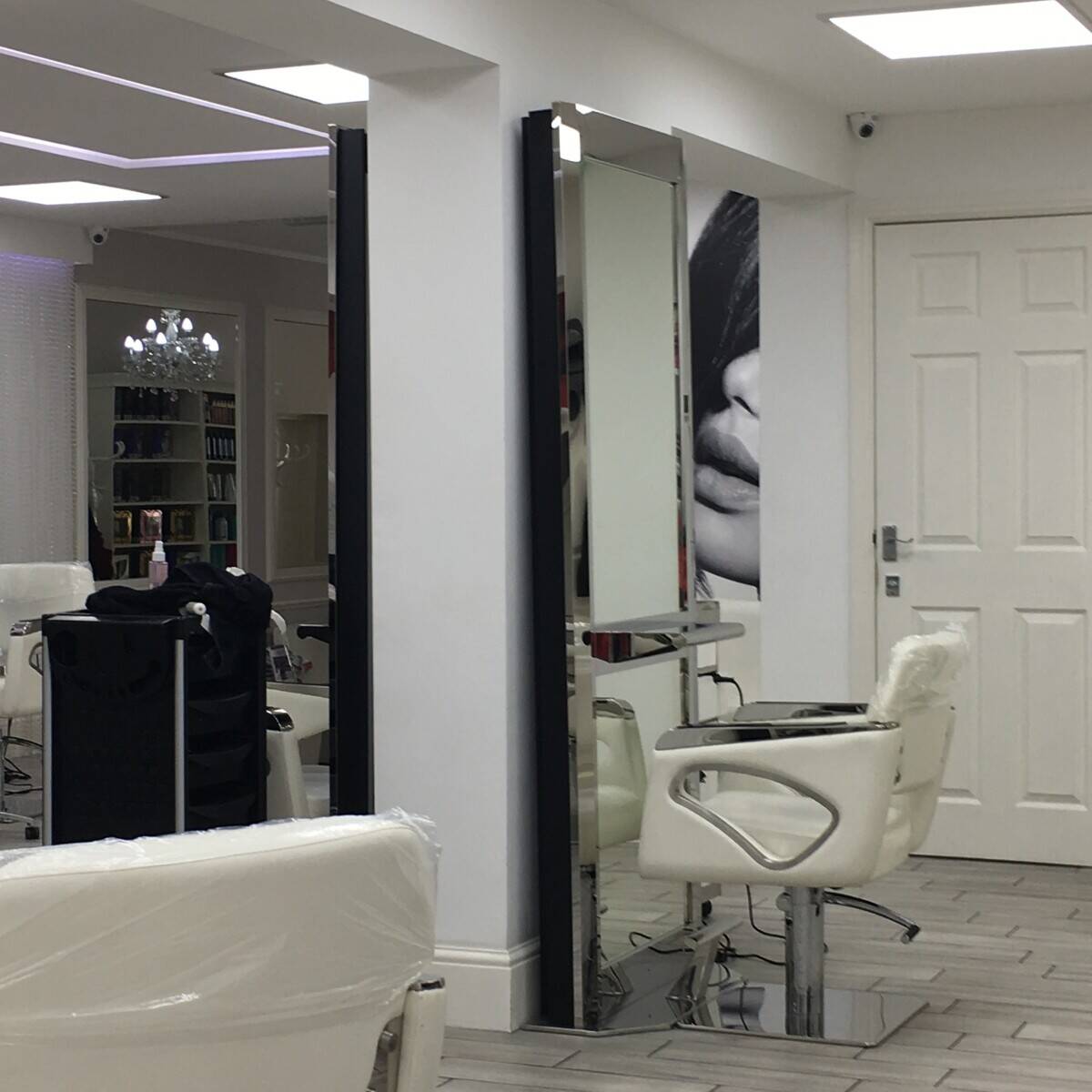 Hair Salon for Sale  For Sale: Modern Hair Salon in a Prime Location in West Bromwich