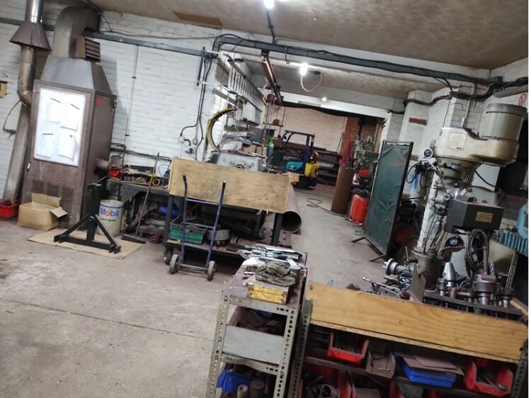 Highly Experienced Engineering Business Photo 10
