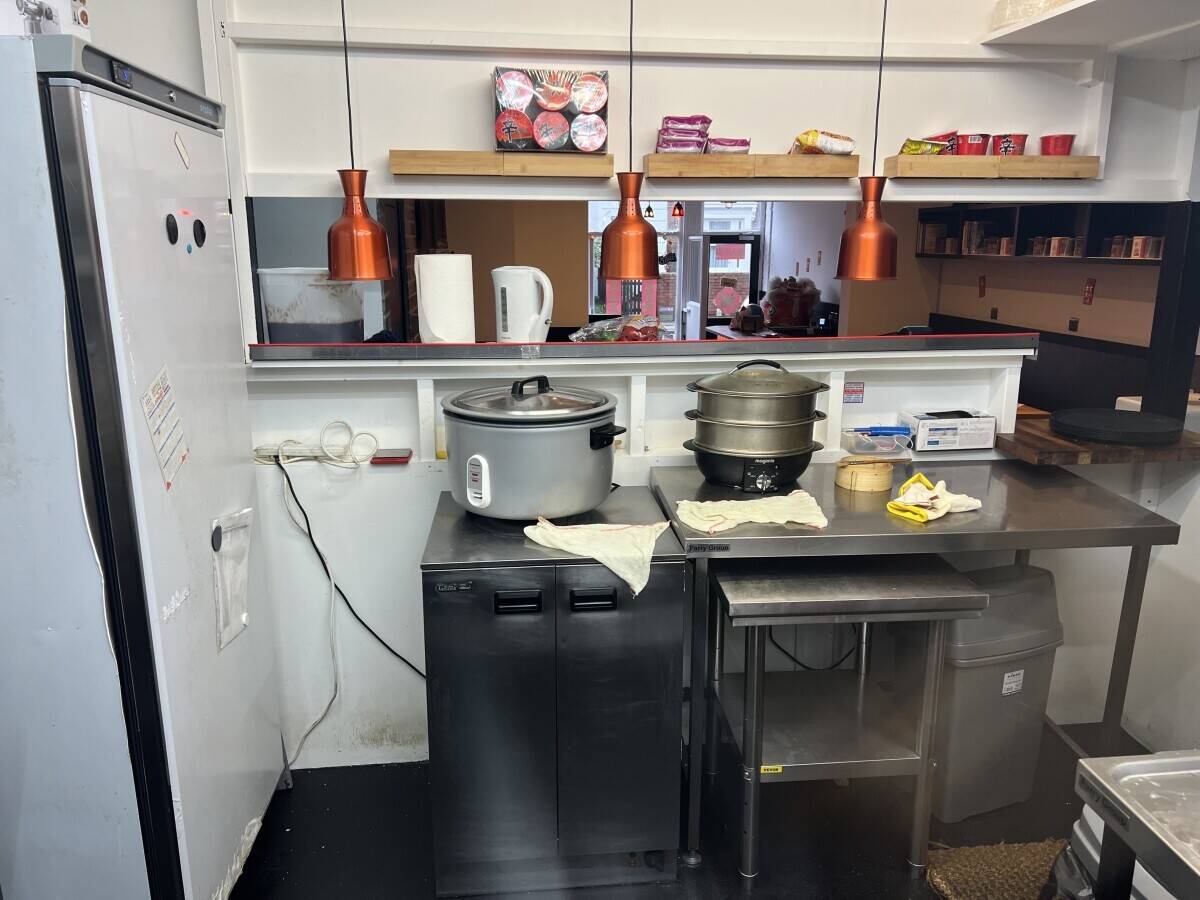 Leasehold Chinese Restaurant for sale in Crouch End London 11 years renewal lease Photo 11
