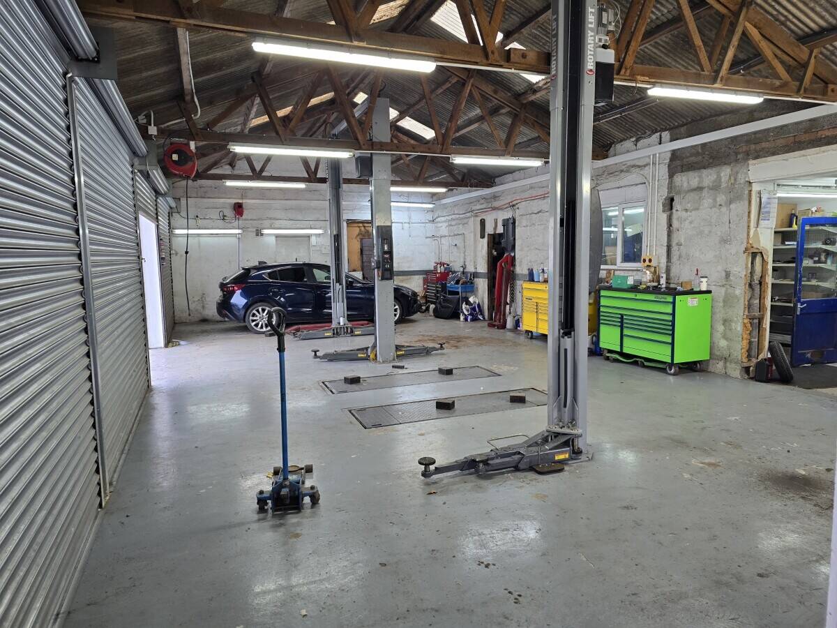 Modern Vehicle repair Garage and MOT station