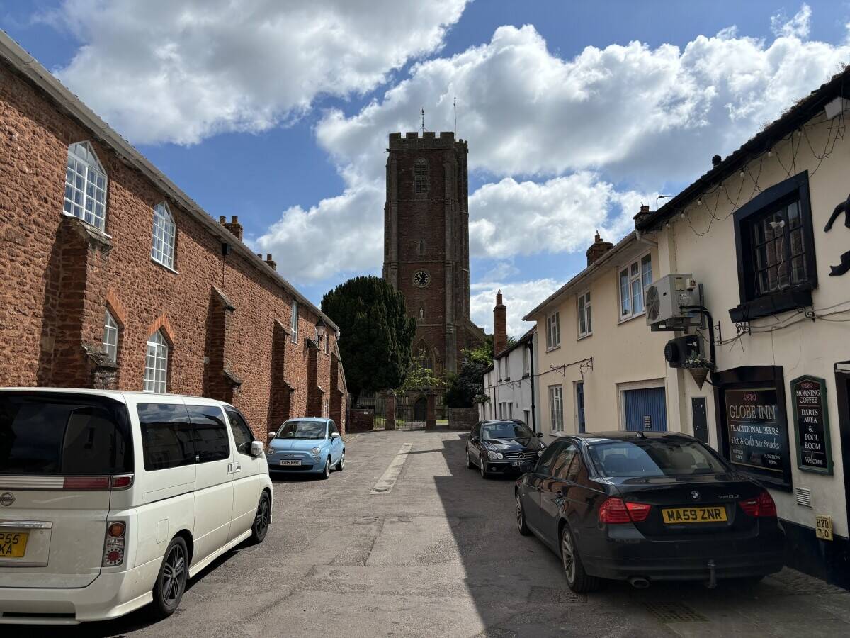 SOMERSET - TRADITIONAL WET LED VILLAGE PUBLIC HOUSE Photo 10