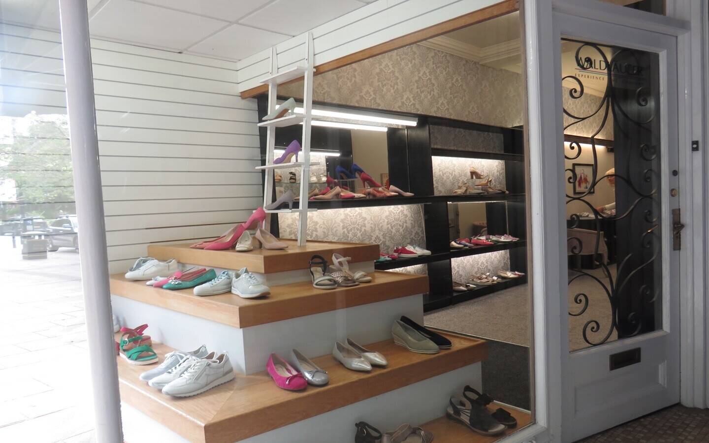 Established & Very Well-known Ladies Shoe Shop Business Photo 10