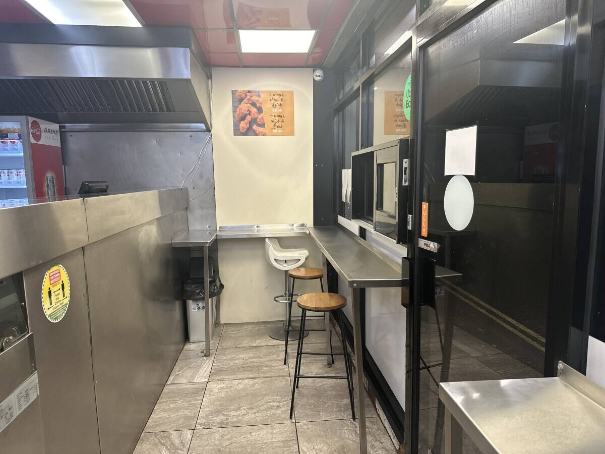 Fast food takeaway and seating town centre location  Photo 10