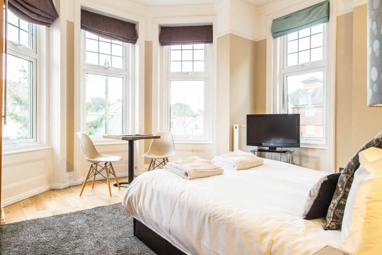 High Quality Home & Income Self-Catering Holiday Letting Business in Much Sought-After Alum Chine Photo 10