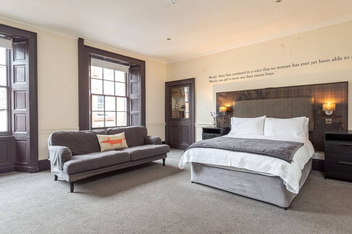 Established & Well Presented 9-Bedroom Hotel For Sale Photo 10