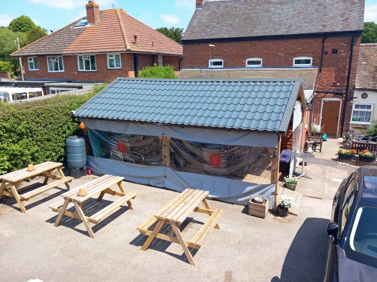 SHROPSHIRE - WELL APPOINTED AND RECENTLY RENOVATED TRADITIONAL VILLAGE PUB Photo 10