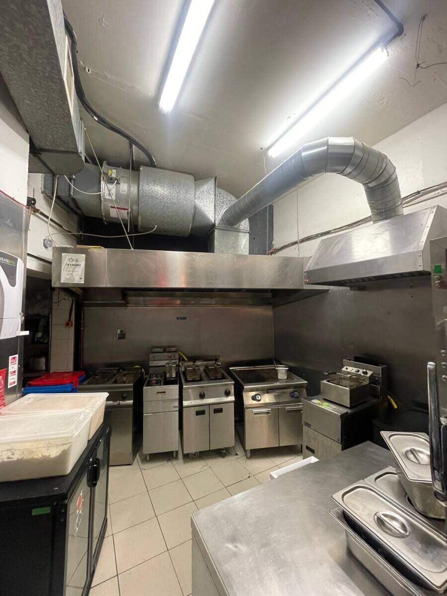 Gourmet wing and burger shop - Shoreditch Central London